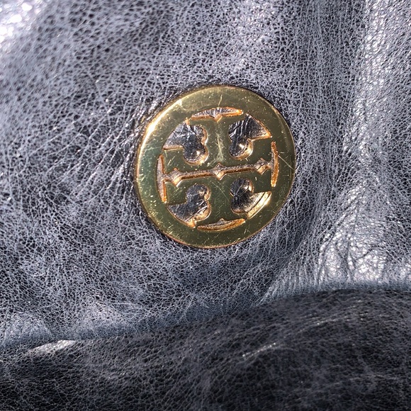 TORY Burch Flopover Black leather Clutch or crossbody Handbag. - Picture 2 of 11